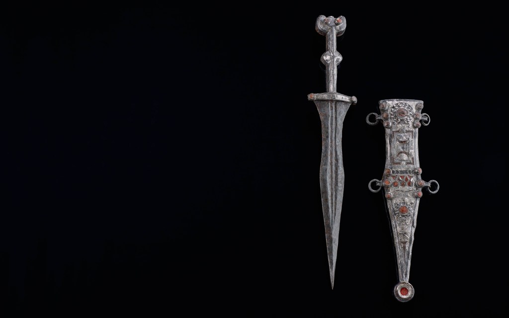 Dolch auf schwarzem Hintergrund